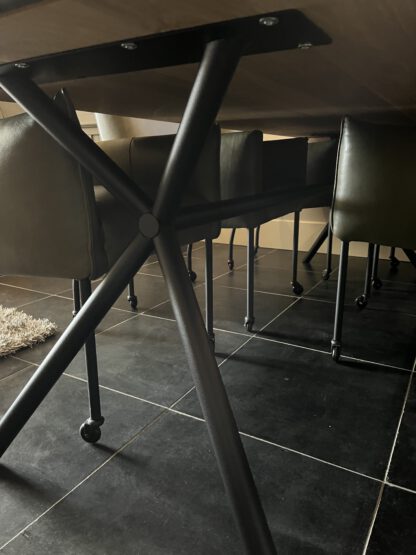 Eettafel Eikenhout met verjongd blad en afgeronde hoeken - Afbeelding 4